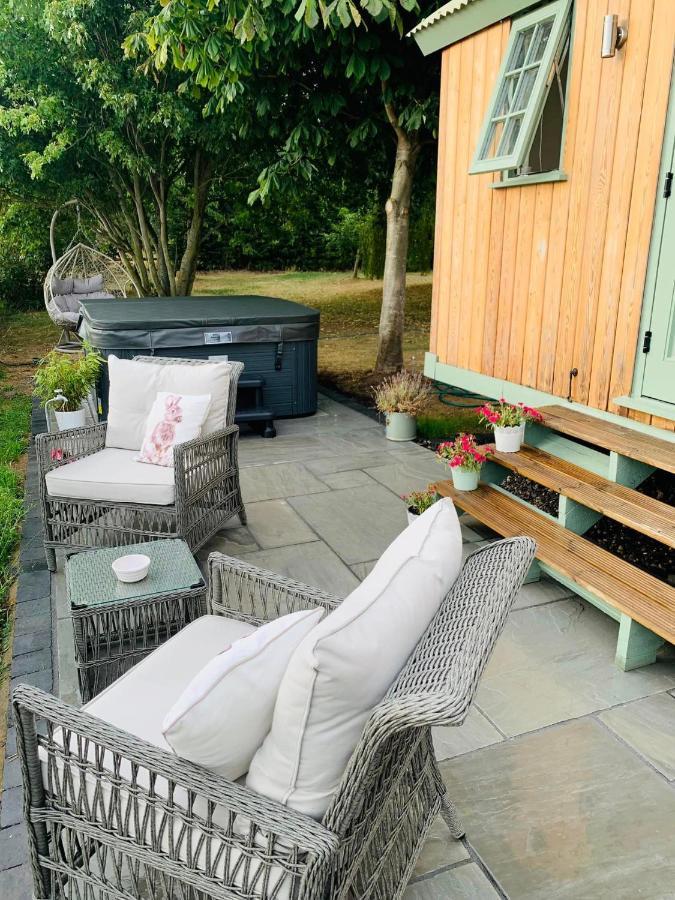 The Dragonfly Shepherds Hut Colchester